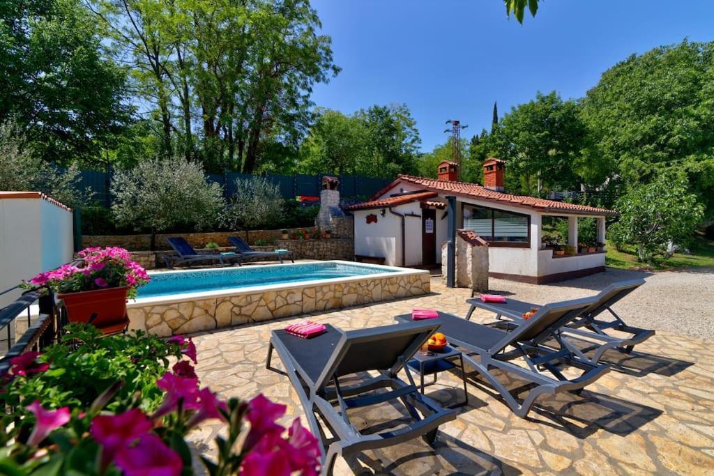Piccola Casa - A Little Paradise Krsan Bagian luar foto